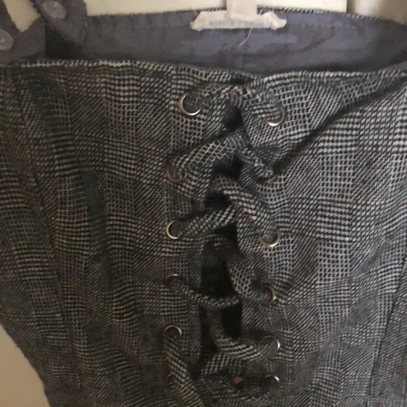 Tight lace up Grey crop top. - Picture 3 of 3